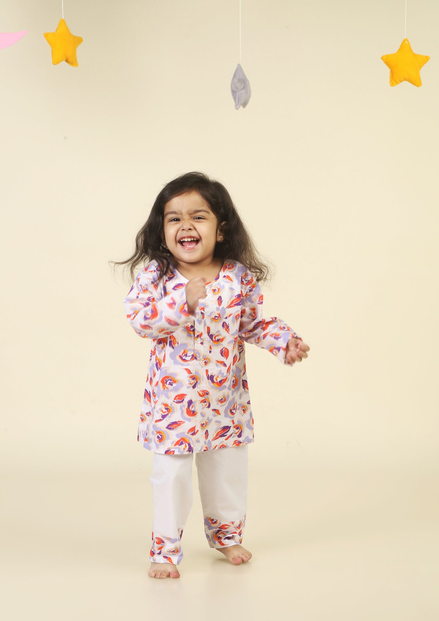 Floral Print White kurta Pajama Set