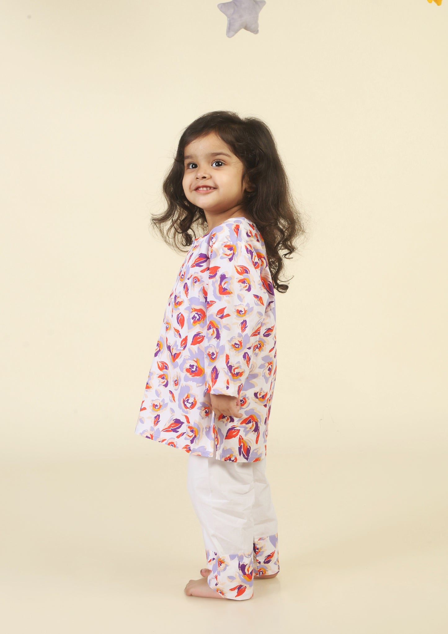 Floral Print White kurta Pajama Set