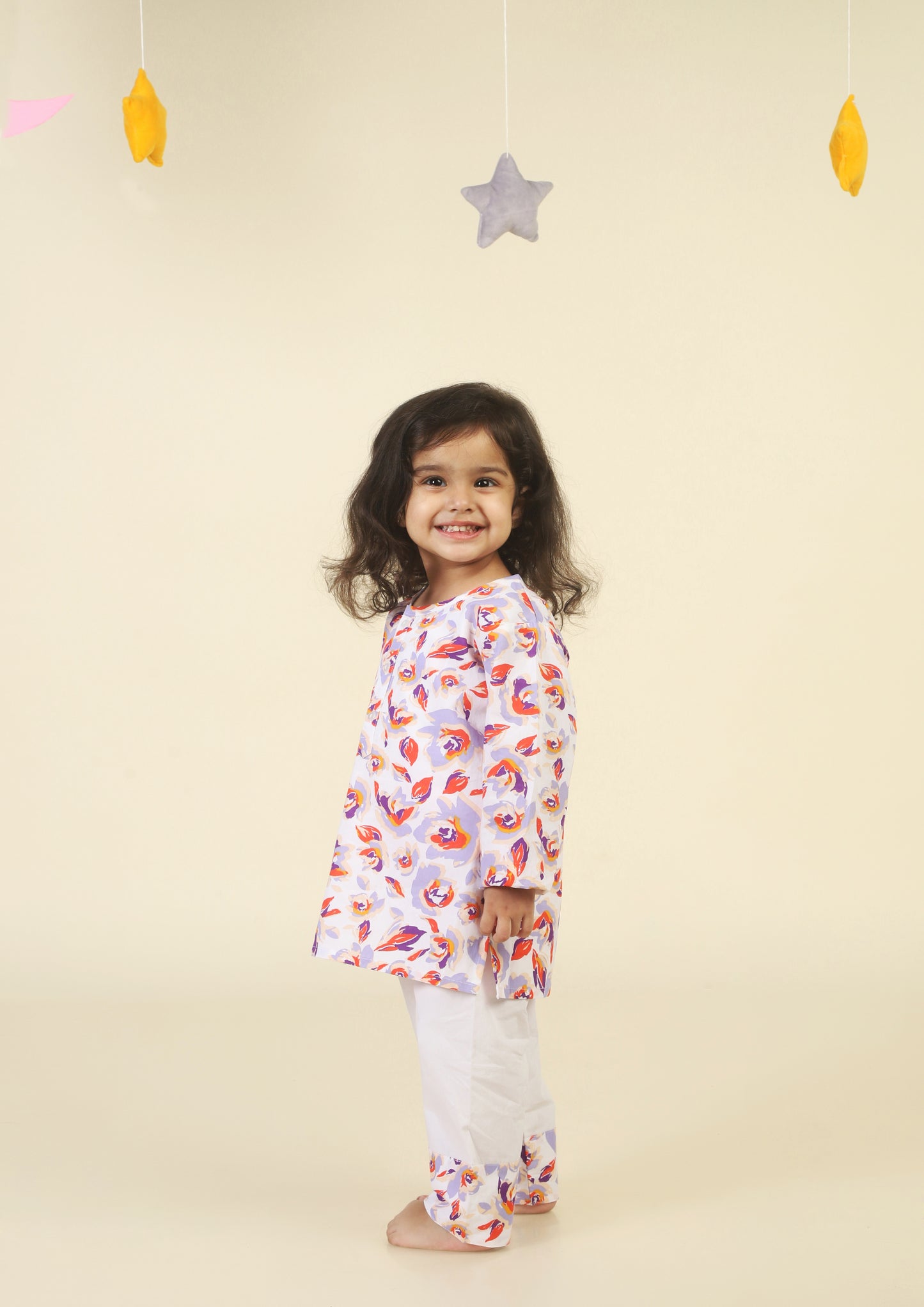 Floral Print White kurta Pajama Set