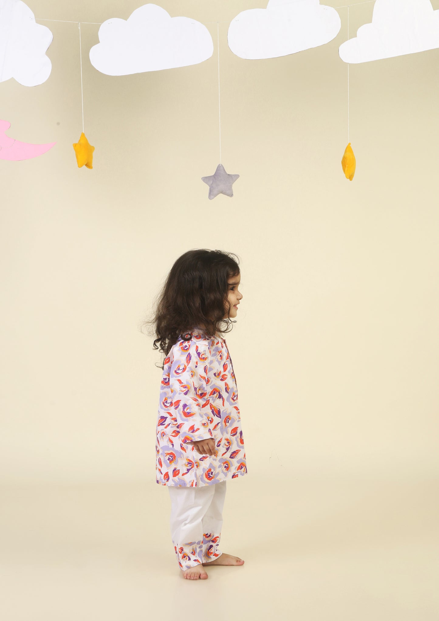 Floral Print White kurta Pajama Set