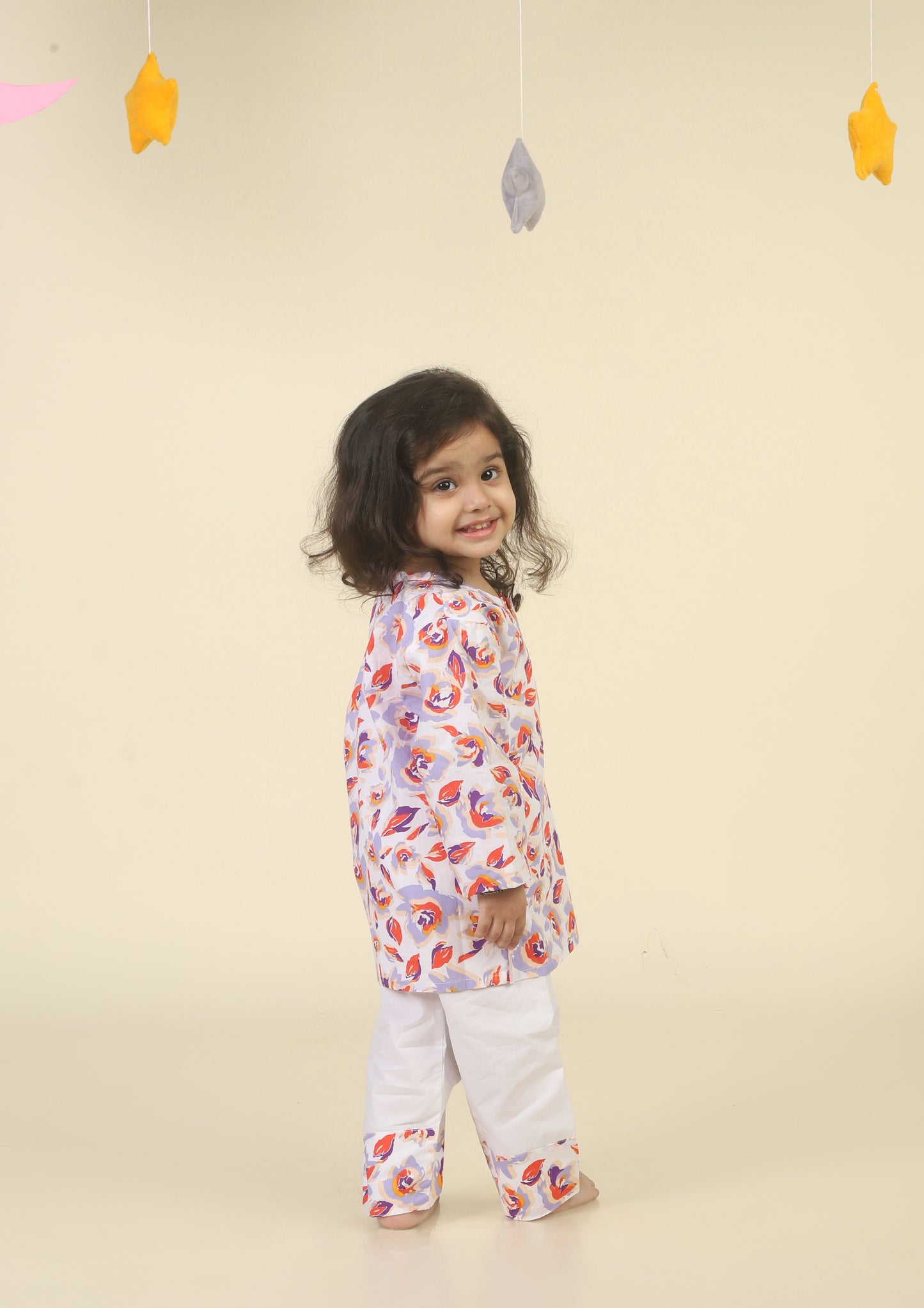 Floral Print White kurta Pajama Set