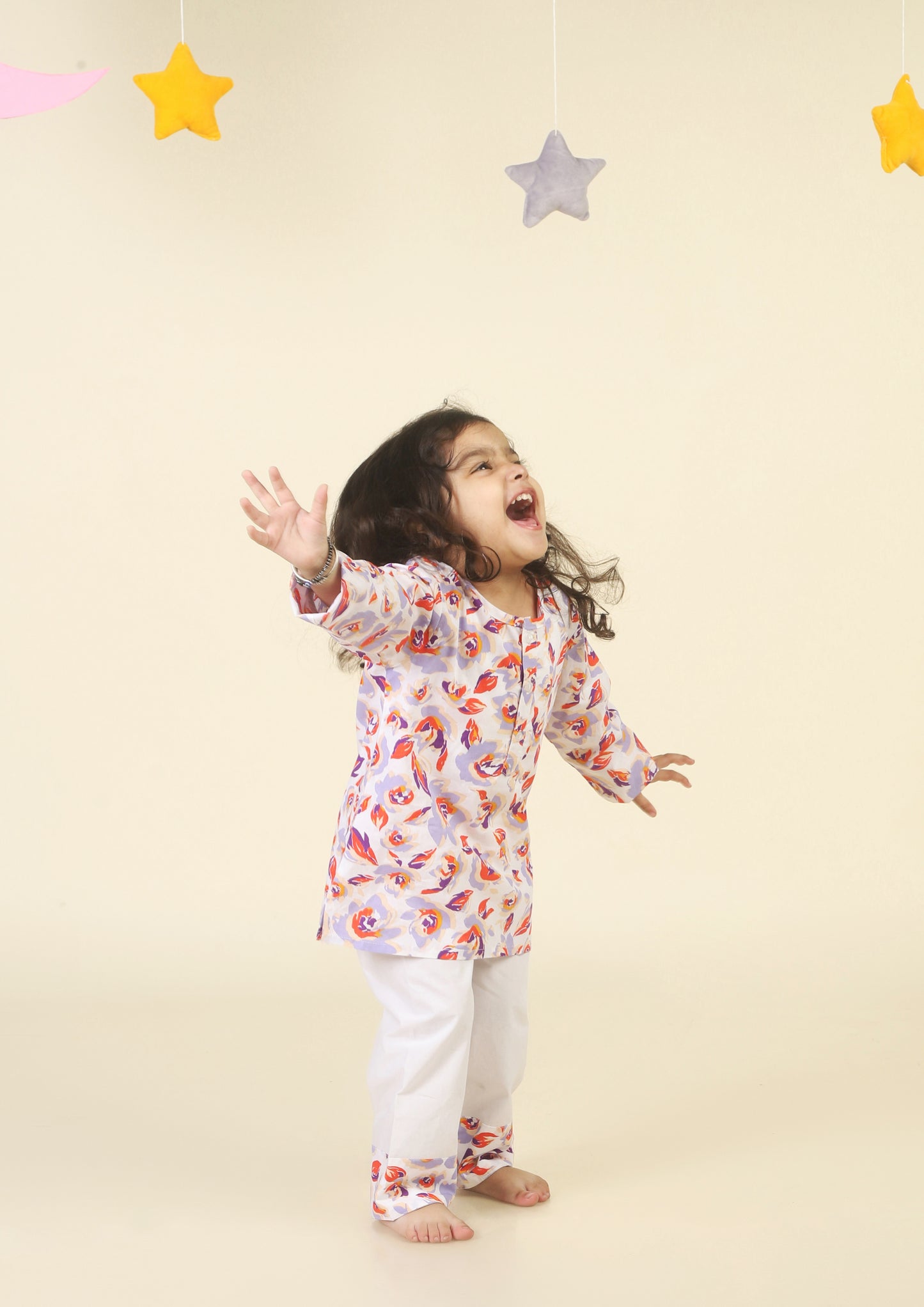 Floral Print White kurta Pajama Set