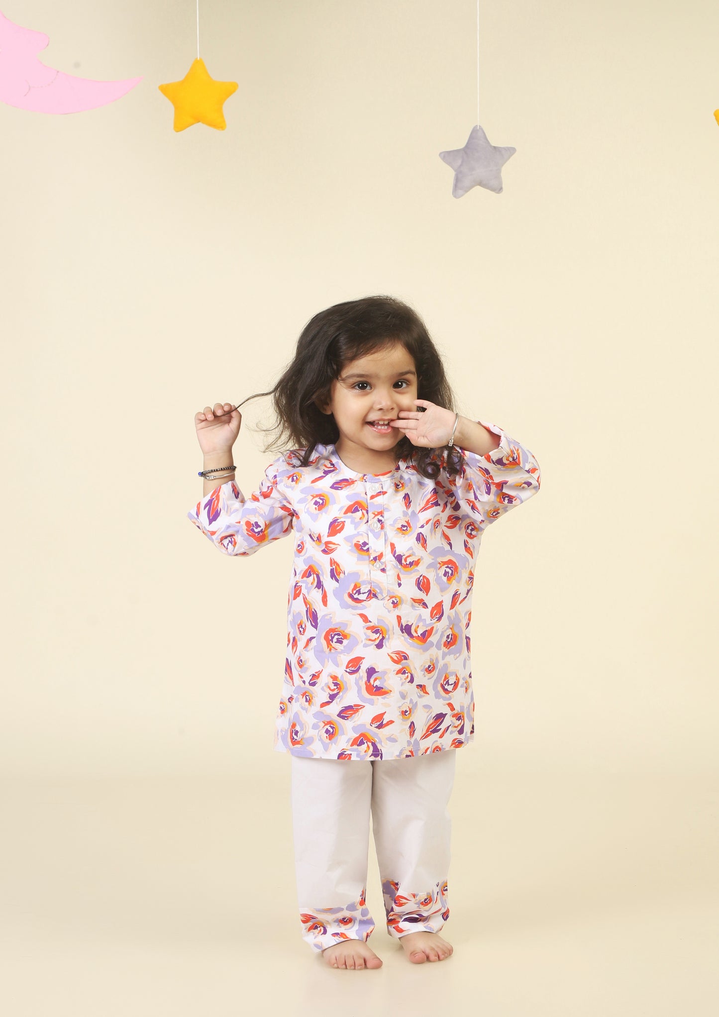 Floral Print White kurta Pajama Set