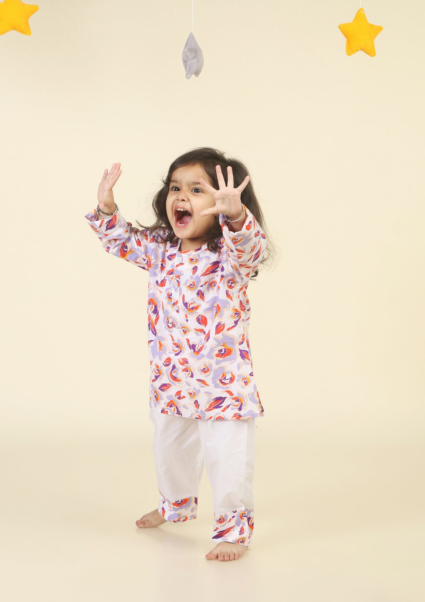 Floral Print White kurta Pajama Set